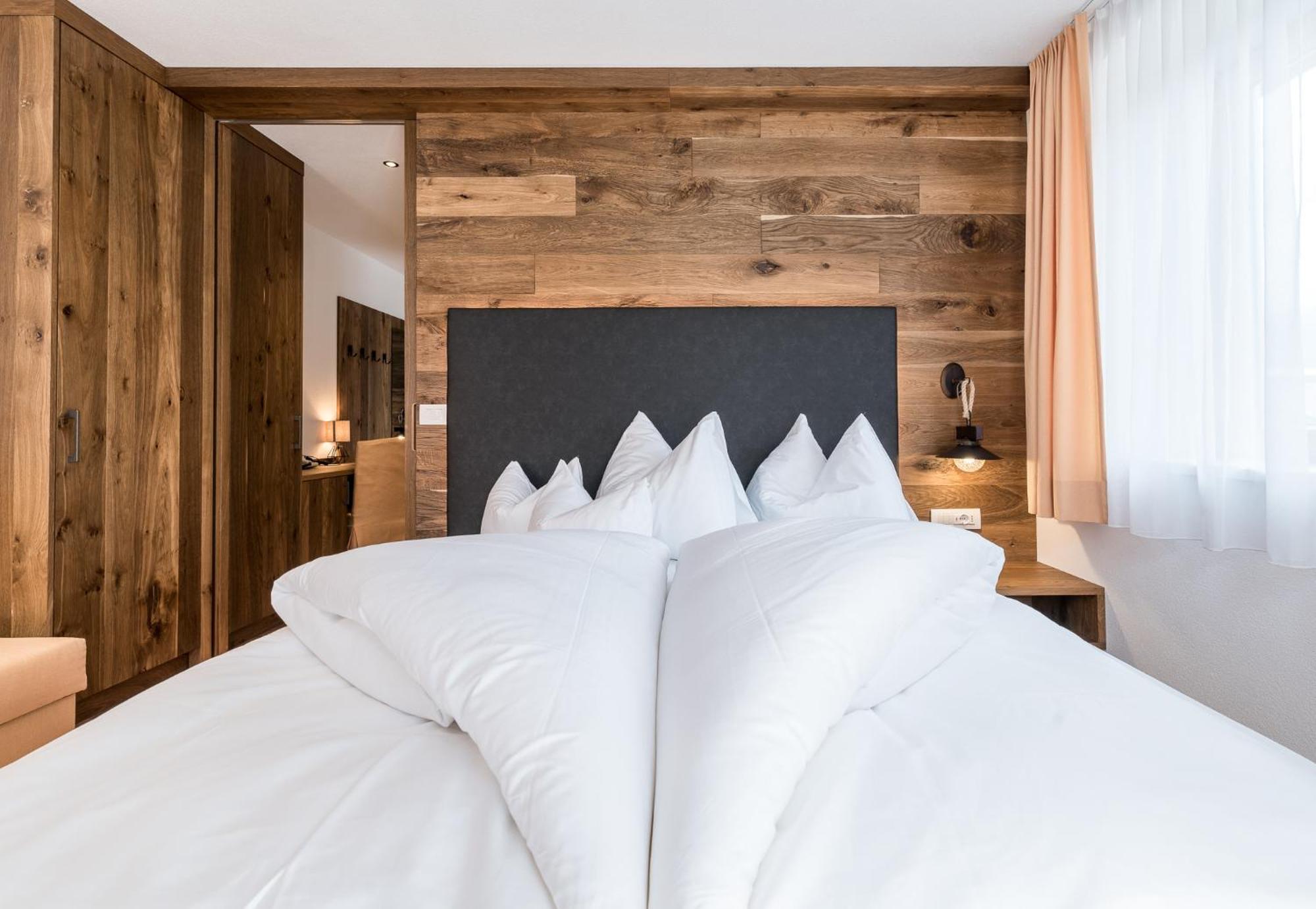 Hotel B&B Feldmessner Brunico Kültér fotó